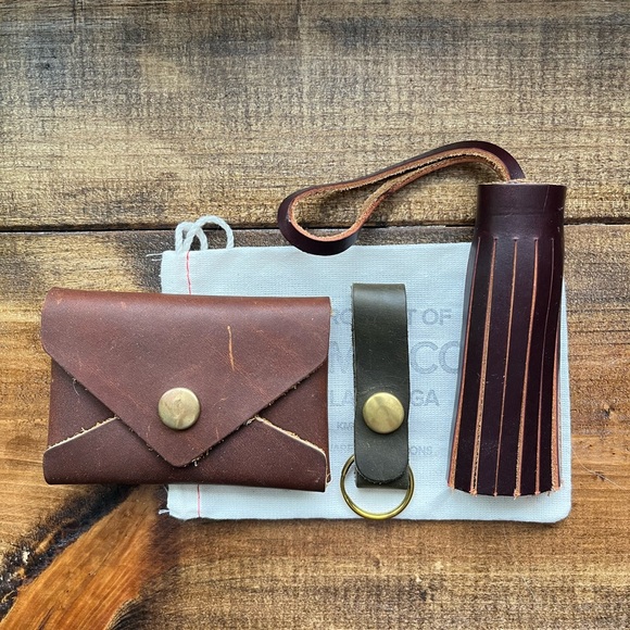 KMM and Co Accessories - KMM and Co leather accessories set